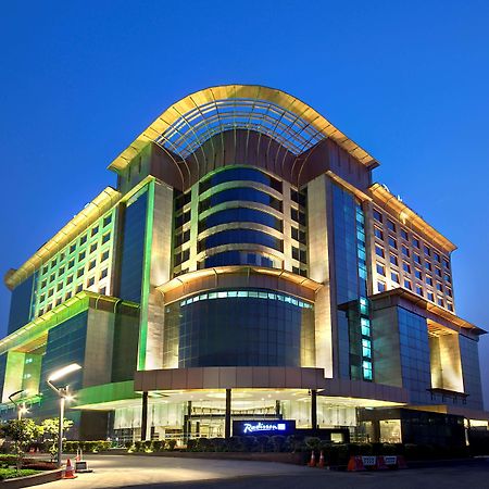 Radisson Blu Kaushambi Delhi Ncr Hotel Gáziábád Kültér fotó