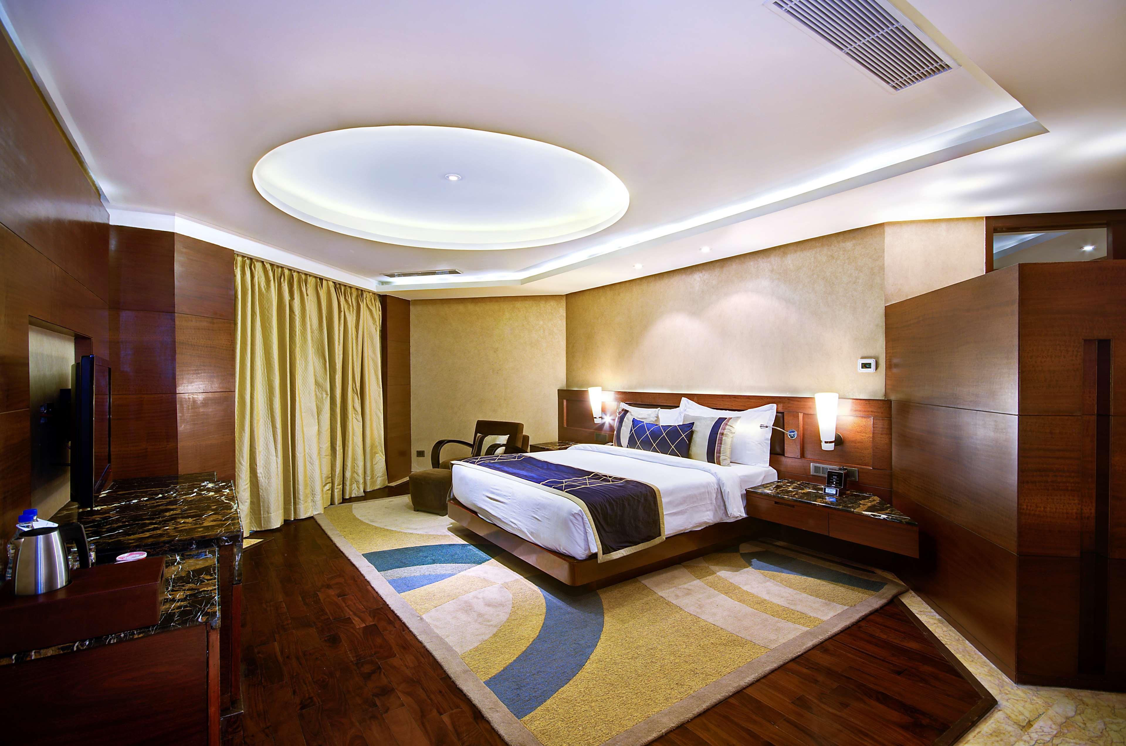 Radisson Blu Kaushambi Delhi Ncr Hotel Gáziábád Kültér fotó