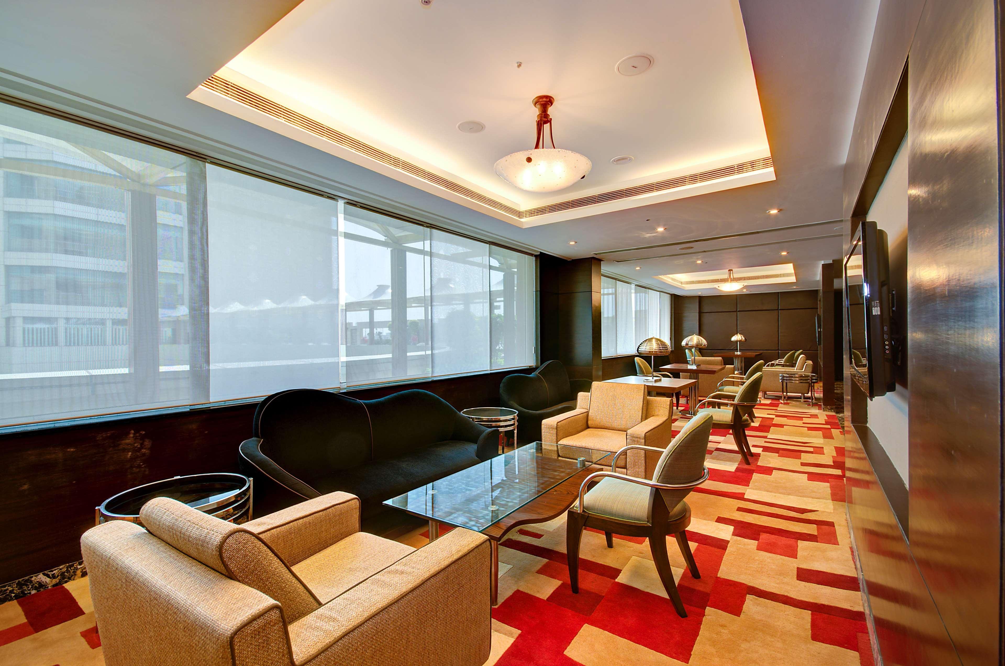 Radisson Blu Kaushambi Delhi Ncr Hotel Gáziábád Kültér fotó