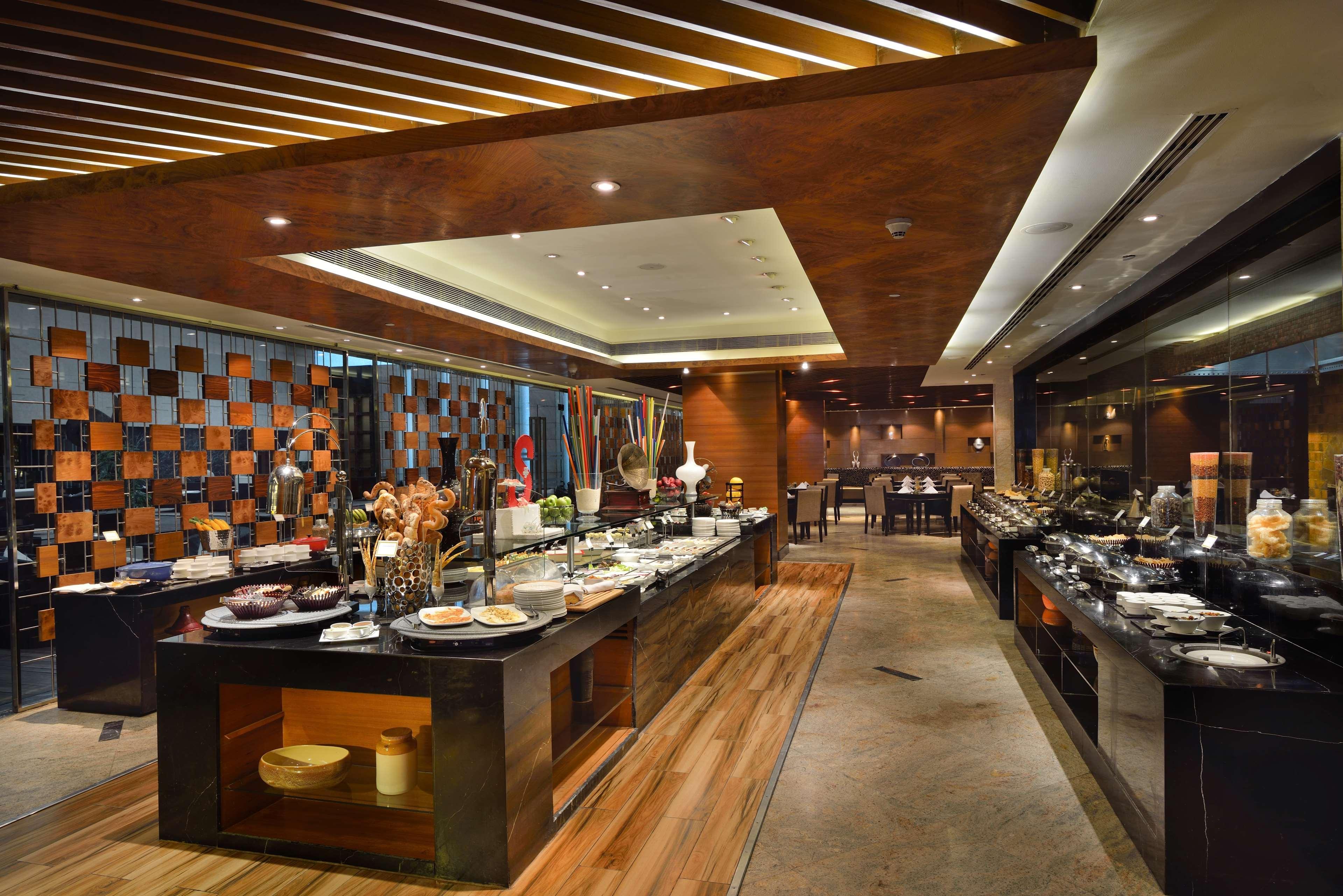 Radisson Blu Kaushambi Delhi Ncr Hotel Gáziábád Kültér fotó