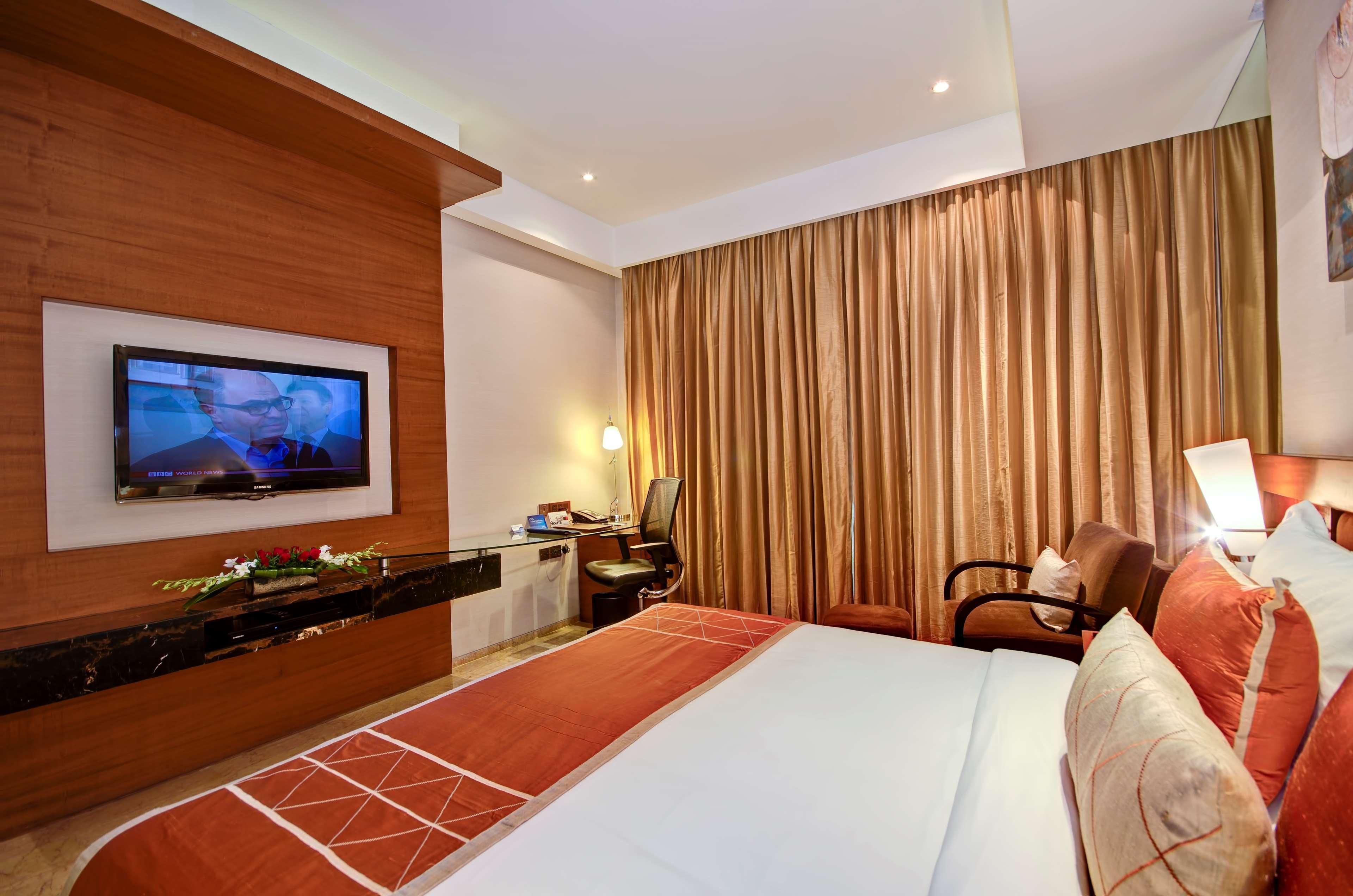 Radisson Blu Kaushambi Delhi Ncr Hotel Gáziábád Kültér fotó