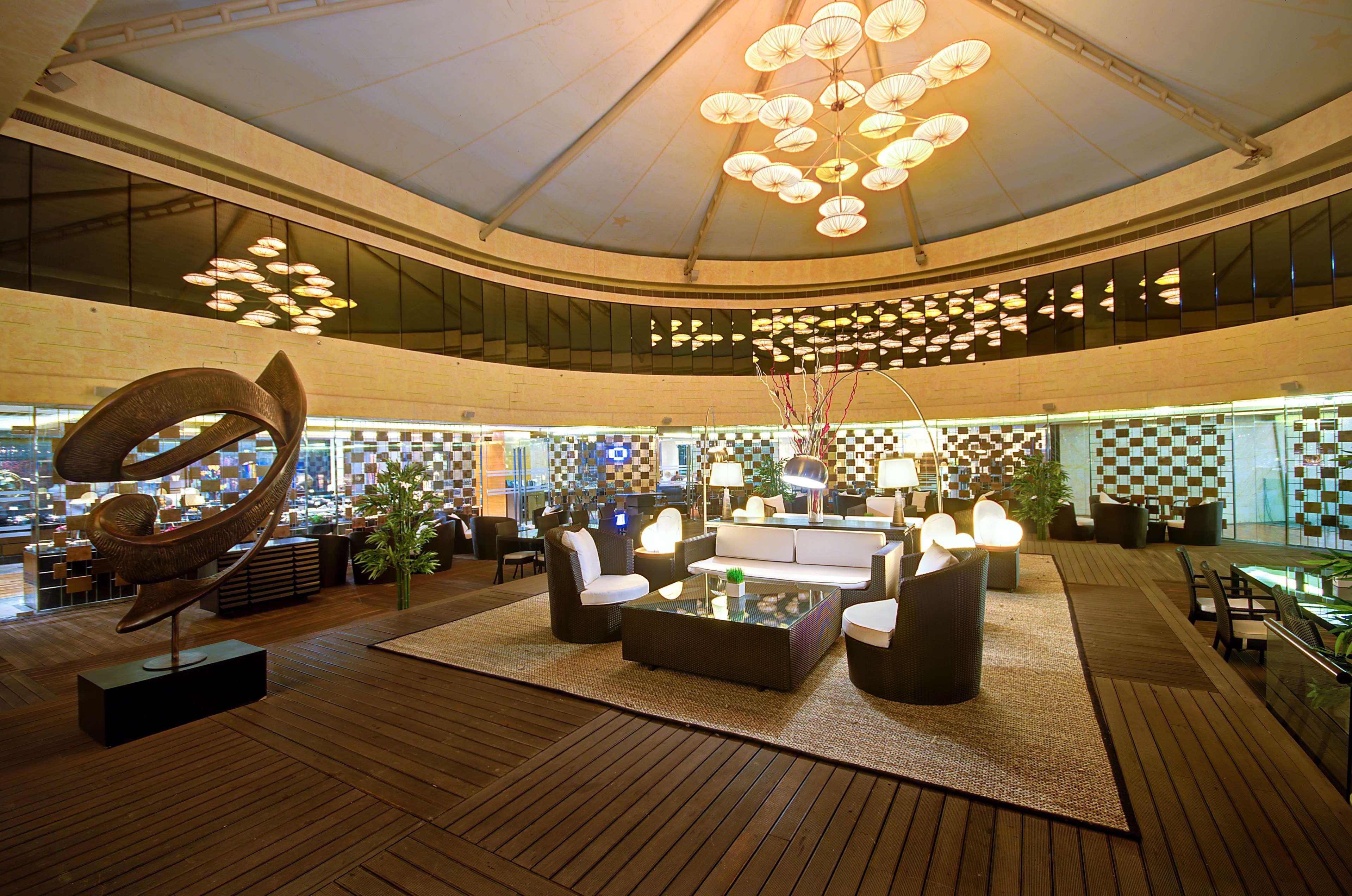 Radisson Blu Kaushambi Delhi Ncr Hotel Gáziábád Kültér fotó