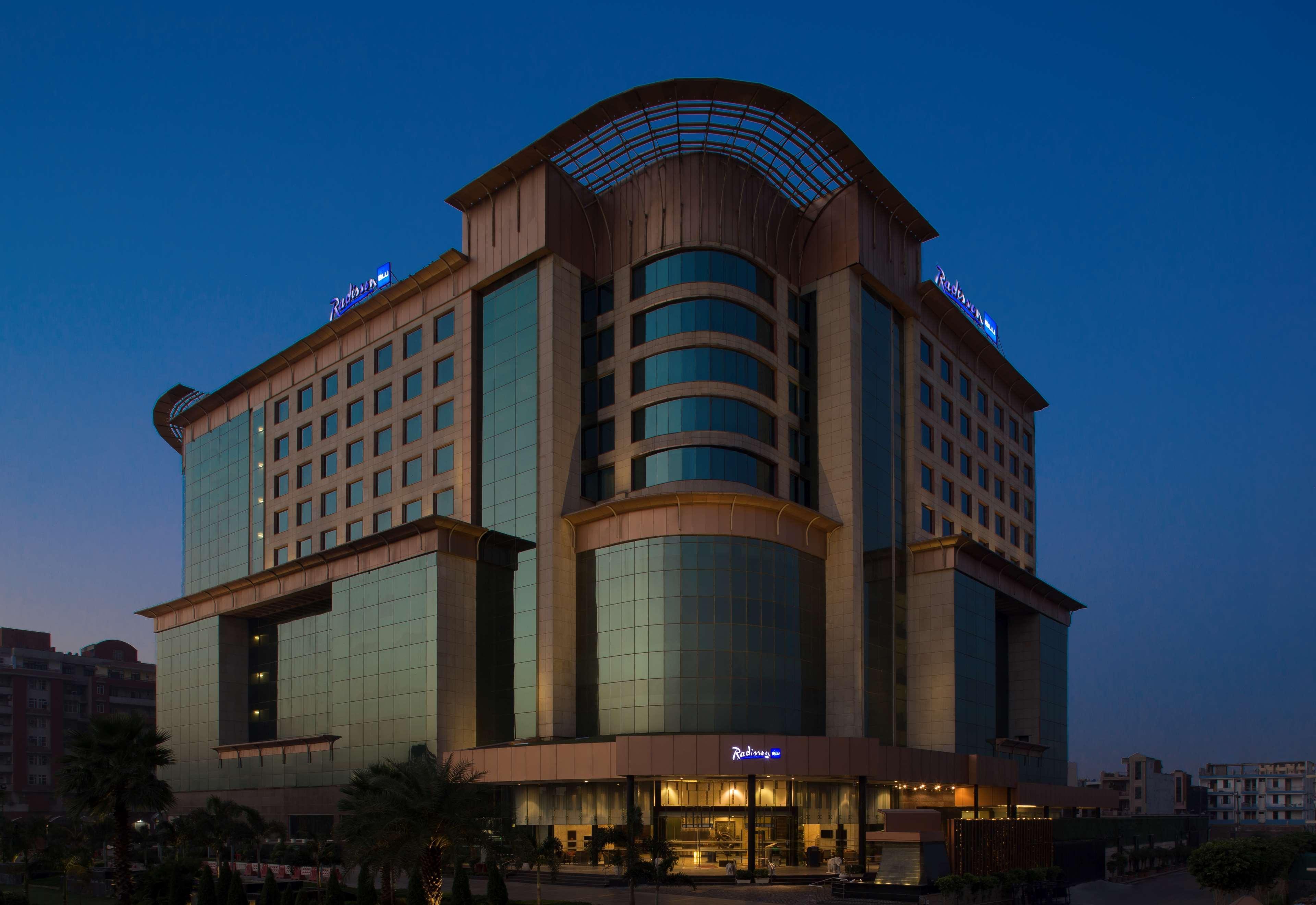 Radisson Blu Kaushambi Delhi Ncr Hotel Gáziábád Kültér fotó