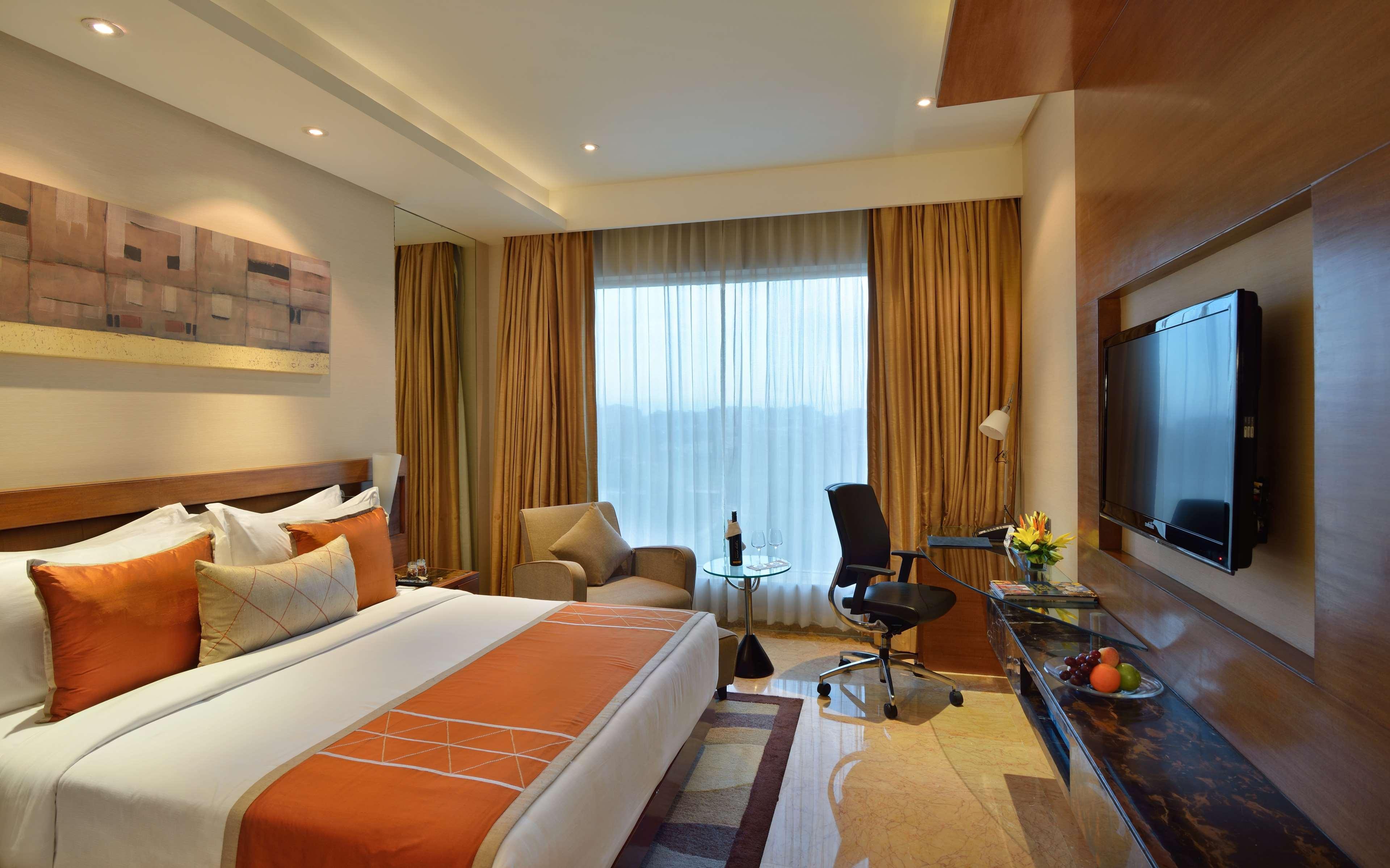 Radisson Blu Kaushambi Delhi Ncr Hotel Gáziábád Kültér fotó
