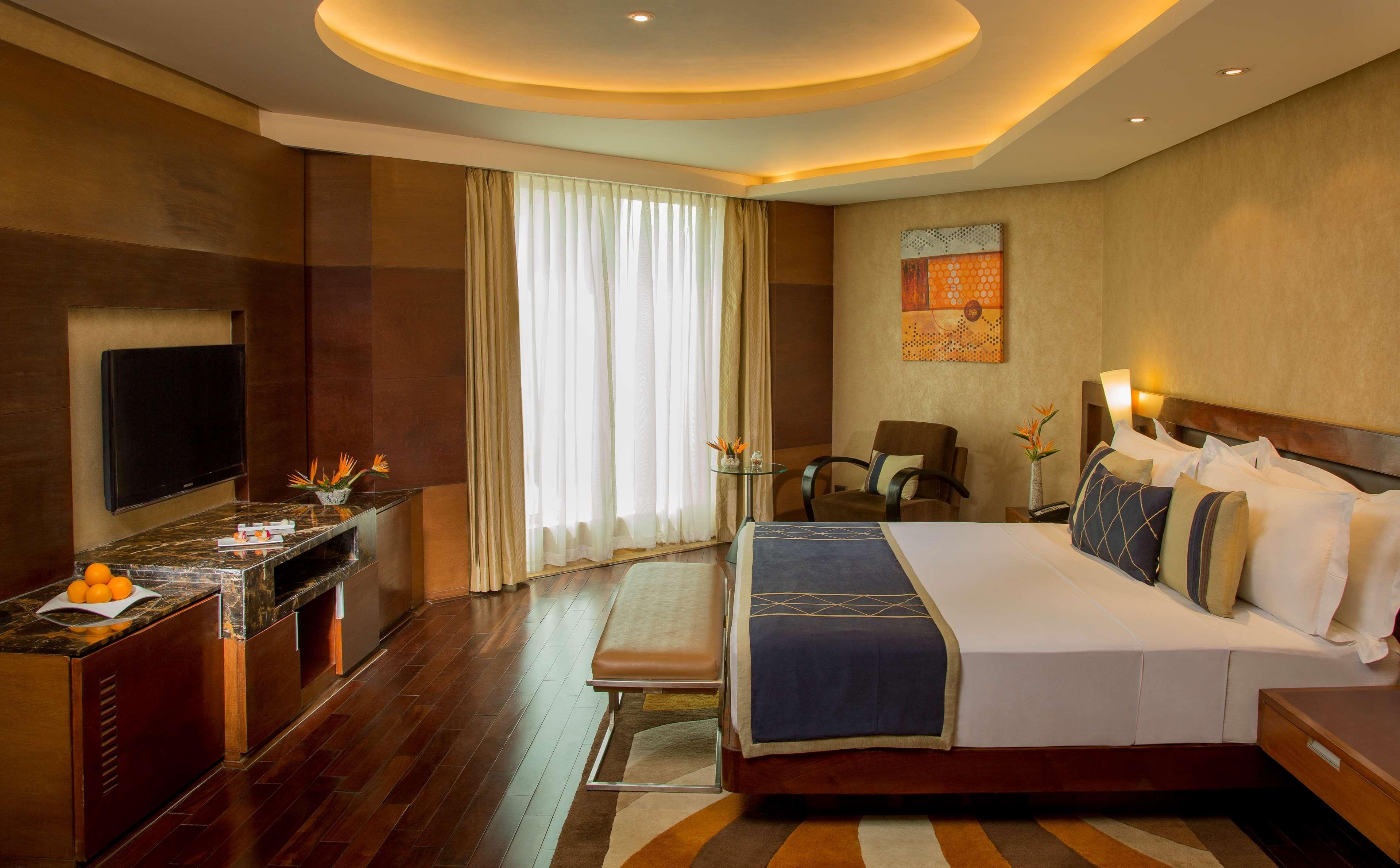 Radisson Blu Kaushambi Delhi Ncr Hotel Gáziábád Kültér fotó