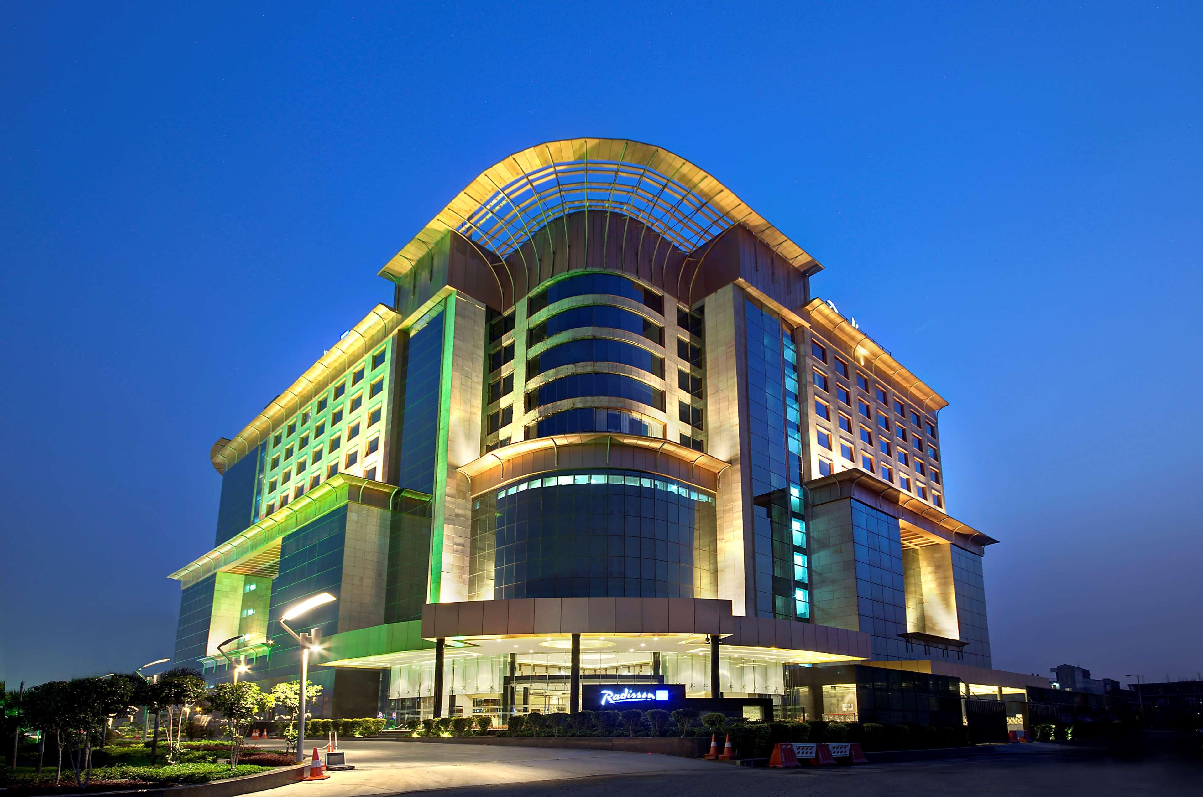 Radisson Blu Kaushambi Delhi Ncr Hotel Gáziábád Kültér fotó