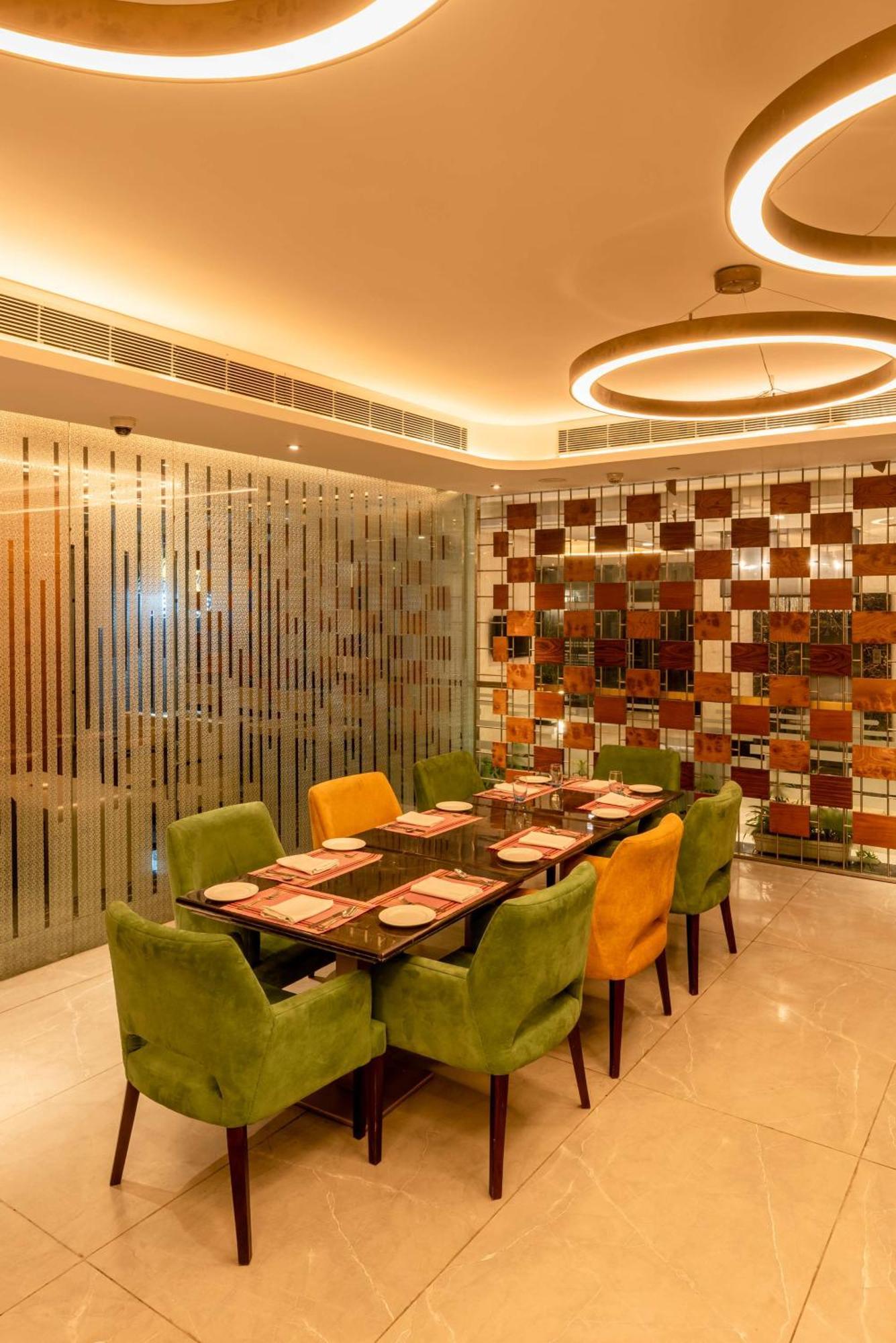 Radisson Blu Kaushambi Delhi Ncr Hotel Gáziábád Kültér fotó