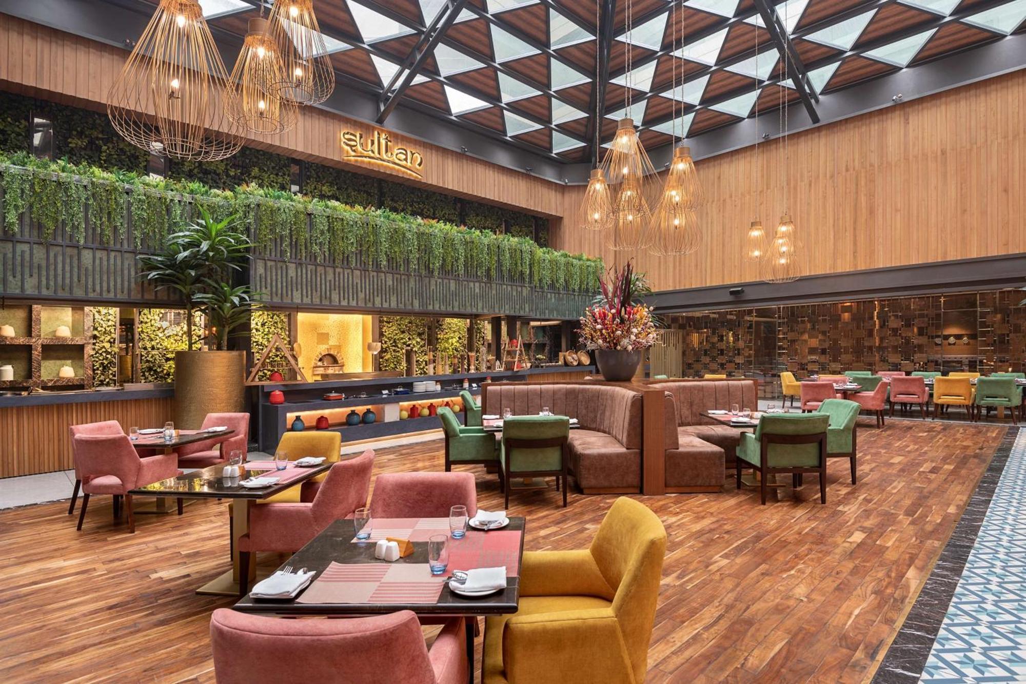 Radisson Blu Kaushambi Delhi Ncr Hotel Gáziábád Kültér fotó