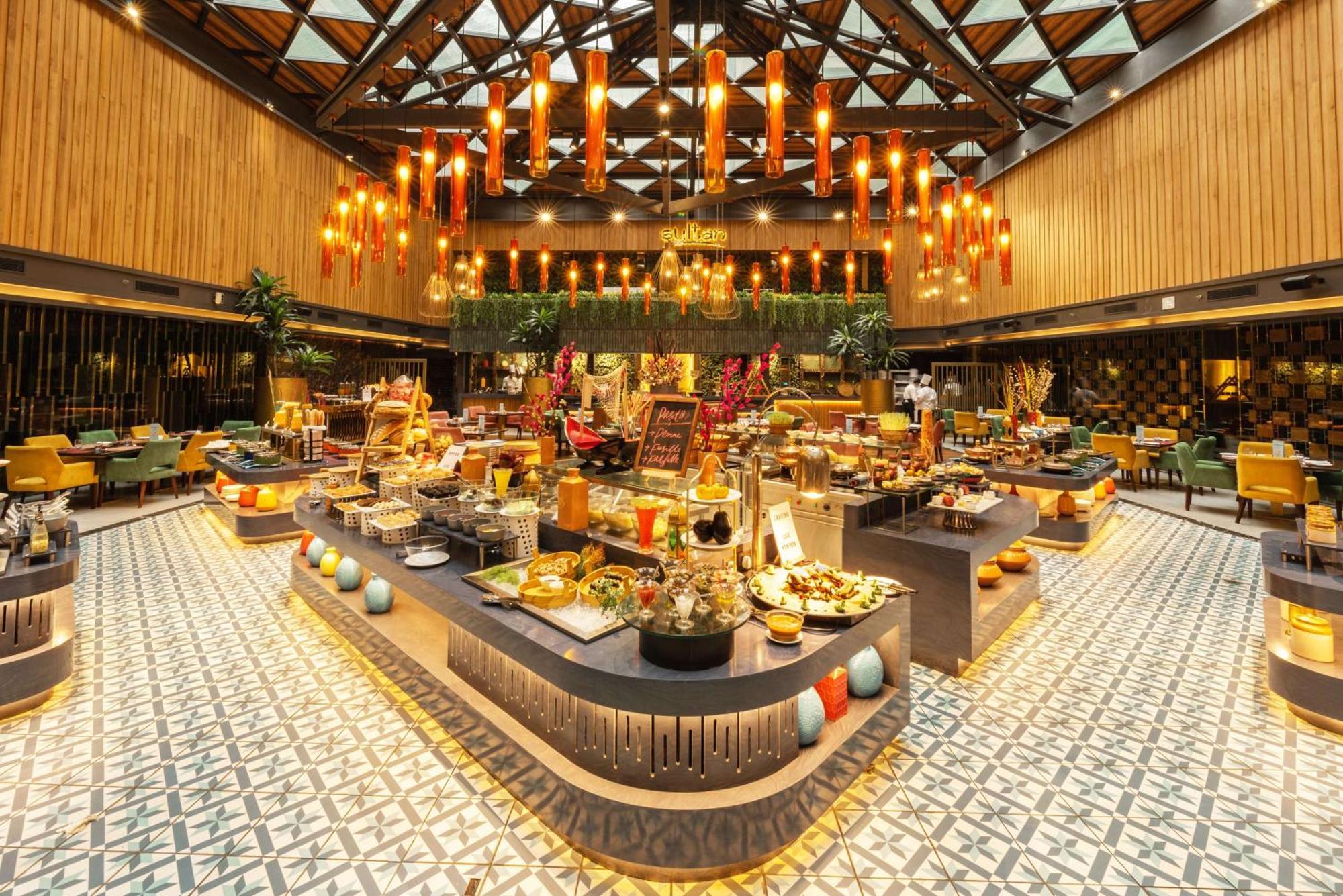 Radisson Blu Kaushambi Delhi Ncr Hotel Gáziábád Kültér fotó
